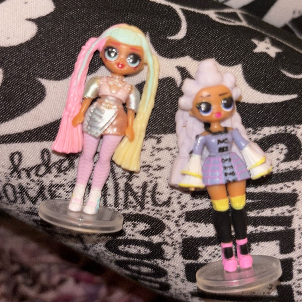 Small collectors item lol surprise dolls